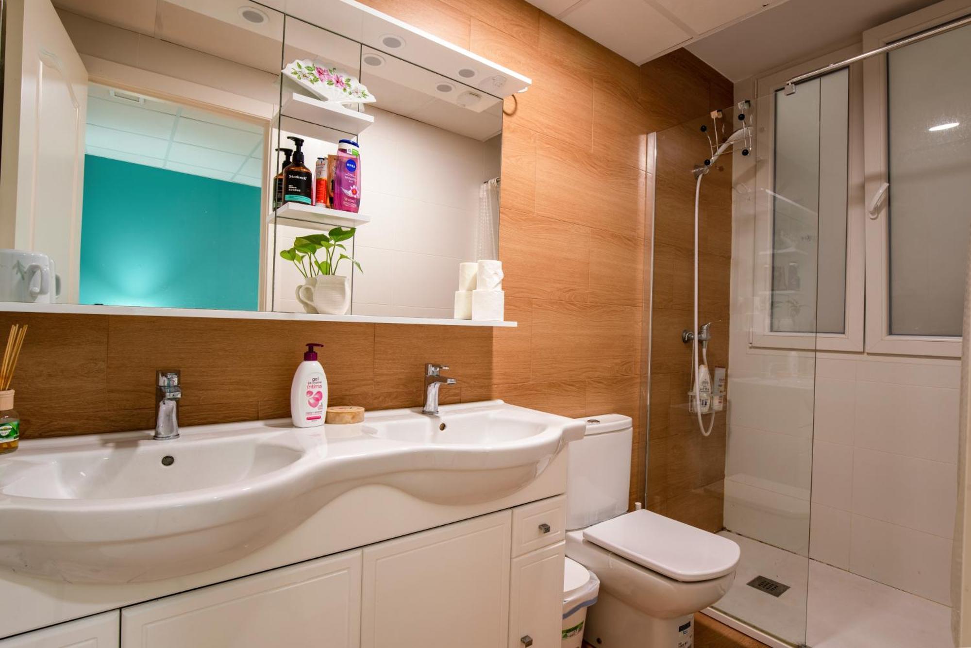 Mirador 1 Del Mercado - Con Bano Privado En El Centro De La Ciudad Vella Habitación en casa particular Valencia
