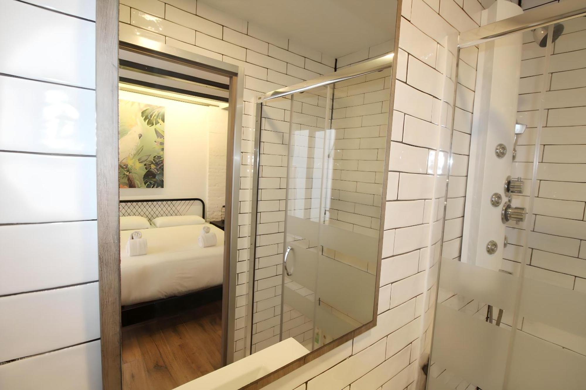 Apartamento Increible Con Terraza Al Lado De Torres De Quart *