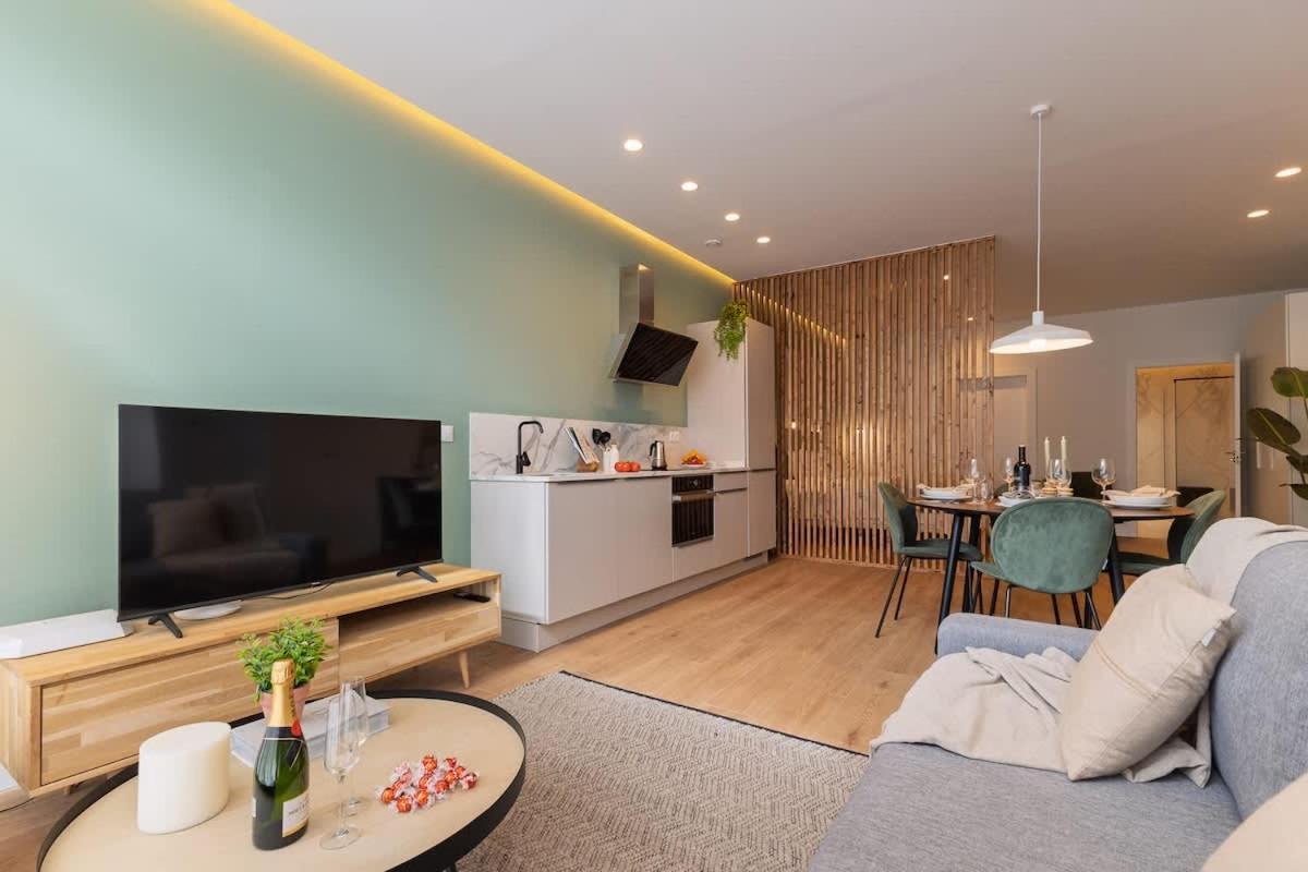 Explore Luxury Meets Comfort Apartamento *