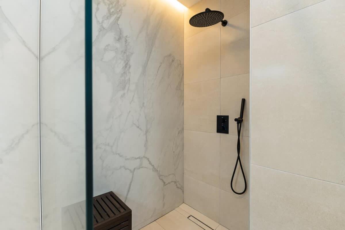 Explore Luxury Meets Comfort Apartamento Valencia
