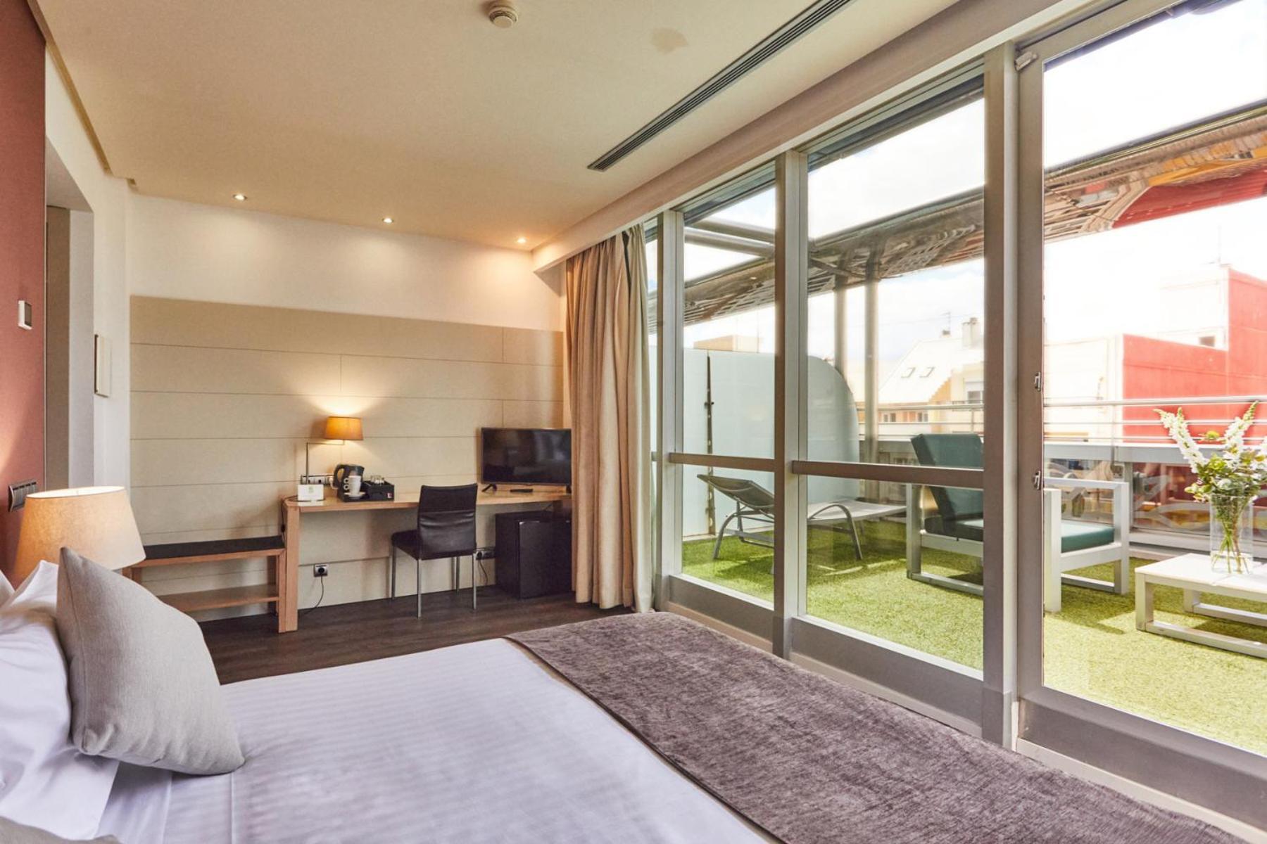 Silken Puerta 4*