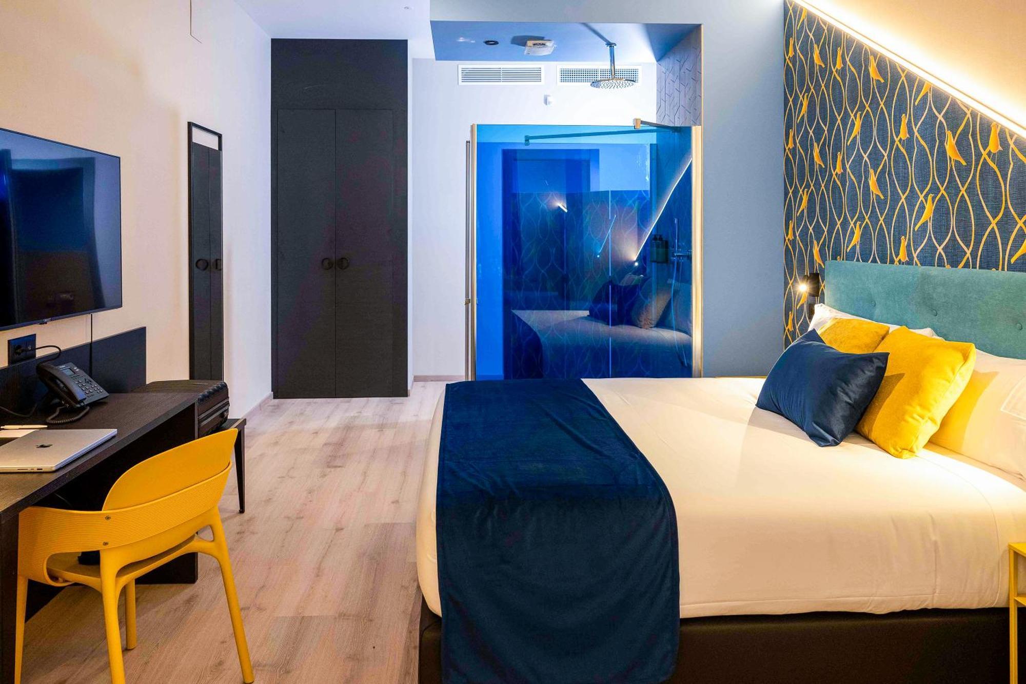 Aparthotel Pathos By Mimood 4*
