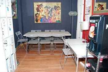 Hostal Russafa Youth *