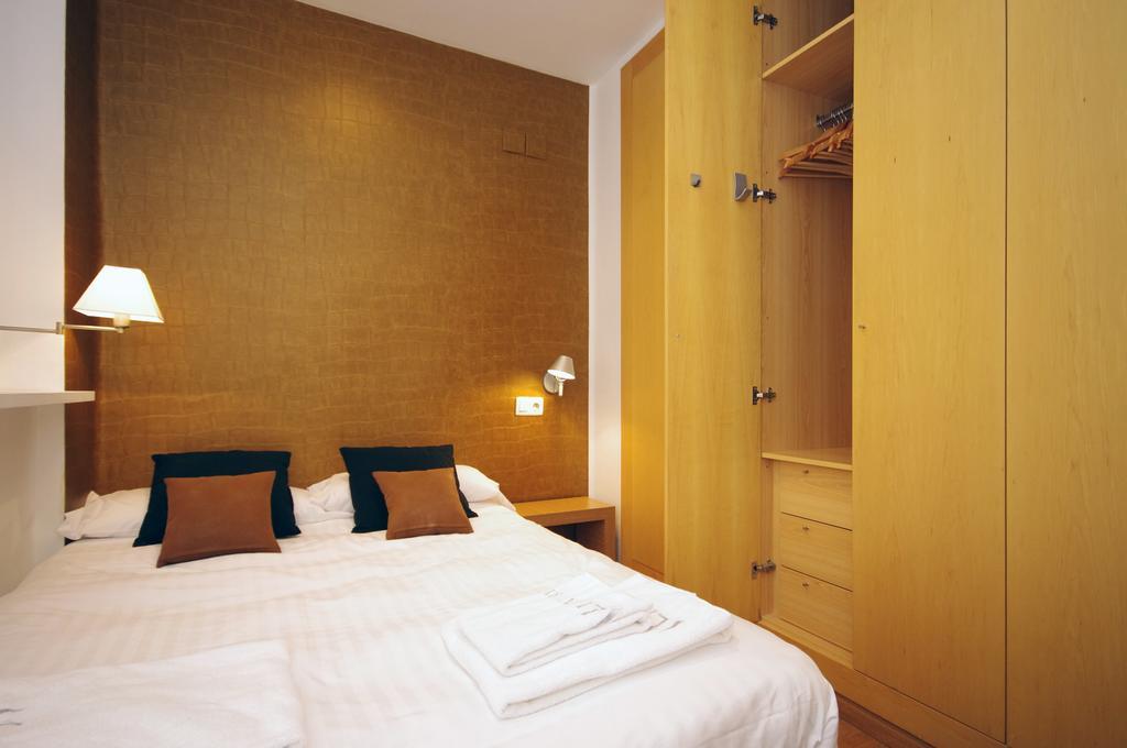 Vivaldi Penthouse Ayuntamiento Apartment