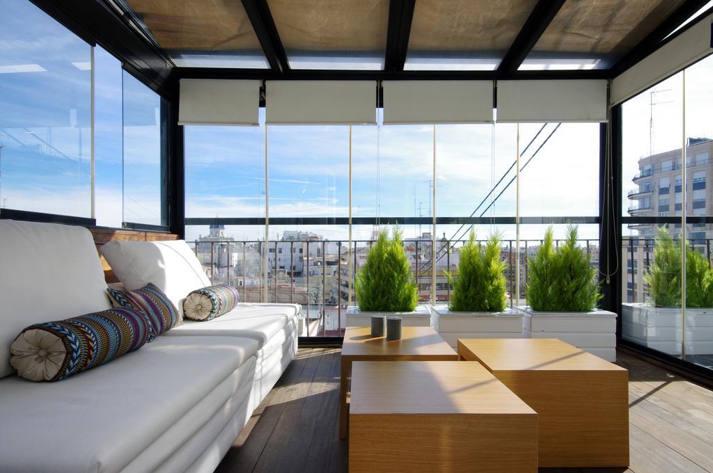 Vivaldi Penthouse Ayuntamiento Apartment *