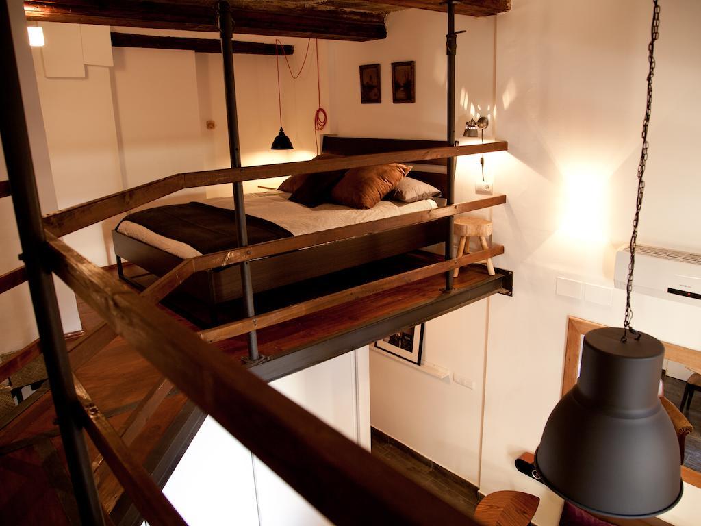 Apartment Bubuflats / Mercat *