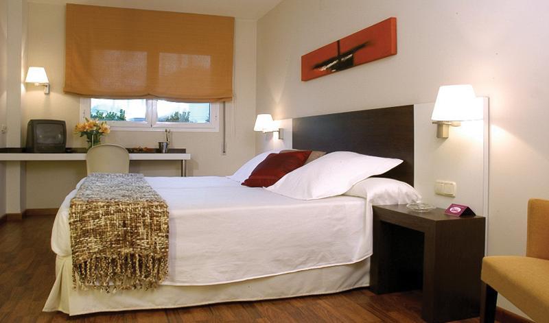 Port Feria Hotel
