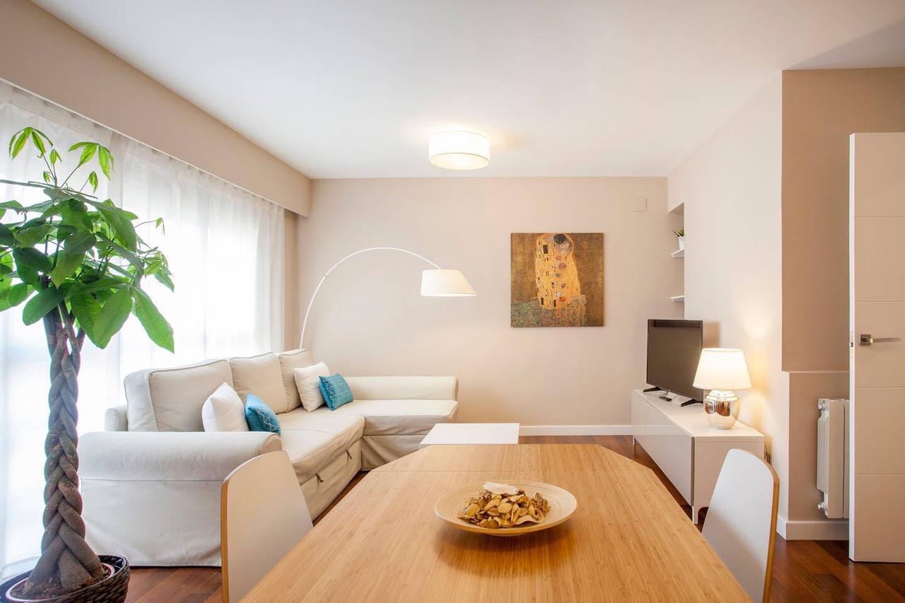 Apartment Hi - Jorge Juan Valencia