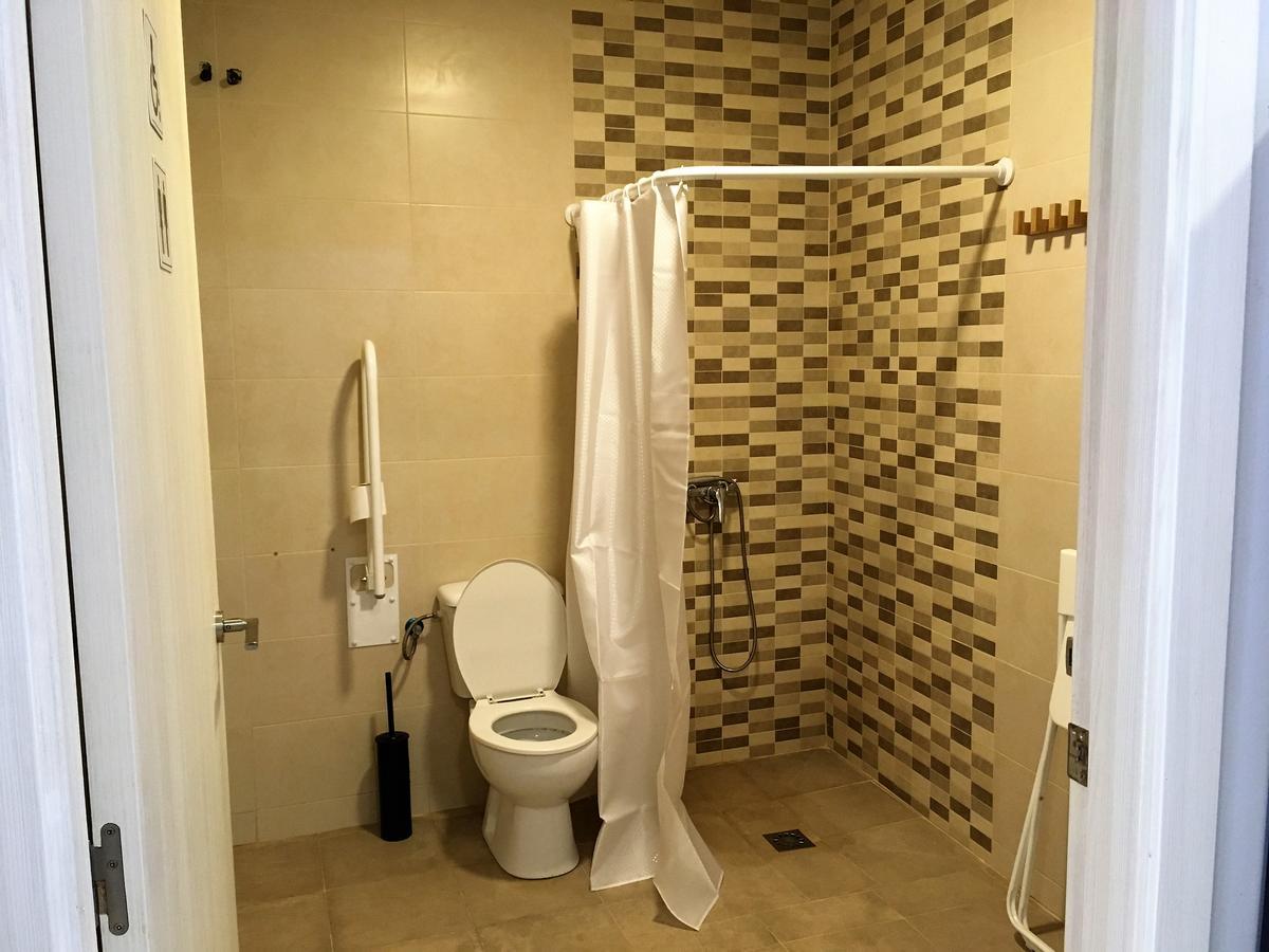 La Casa Del Colibri Youth (adults Only) *