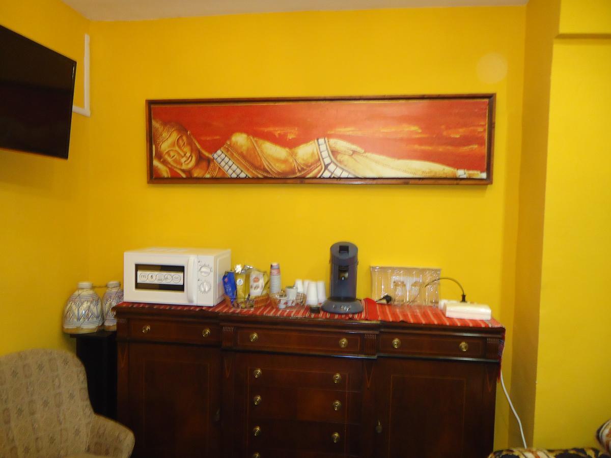 Centro Calle Cerrajeros Bed and breakfast