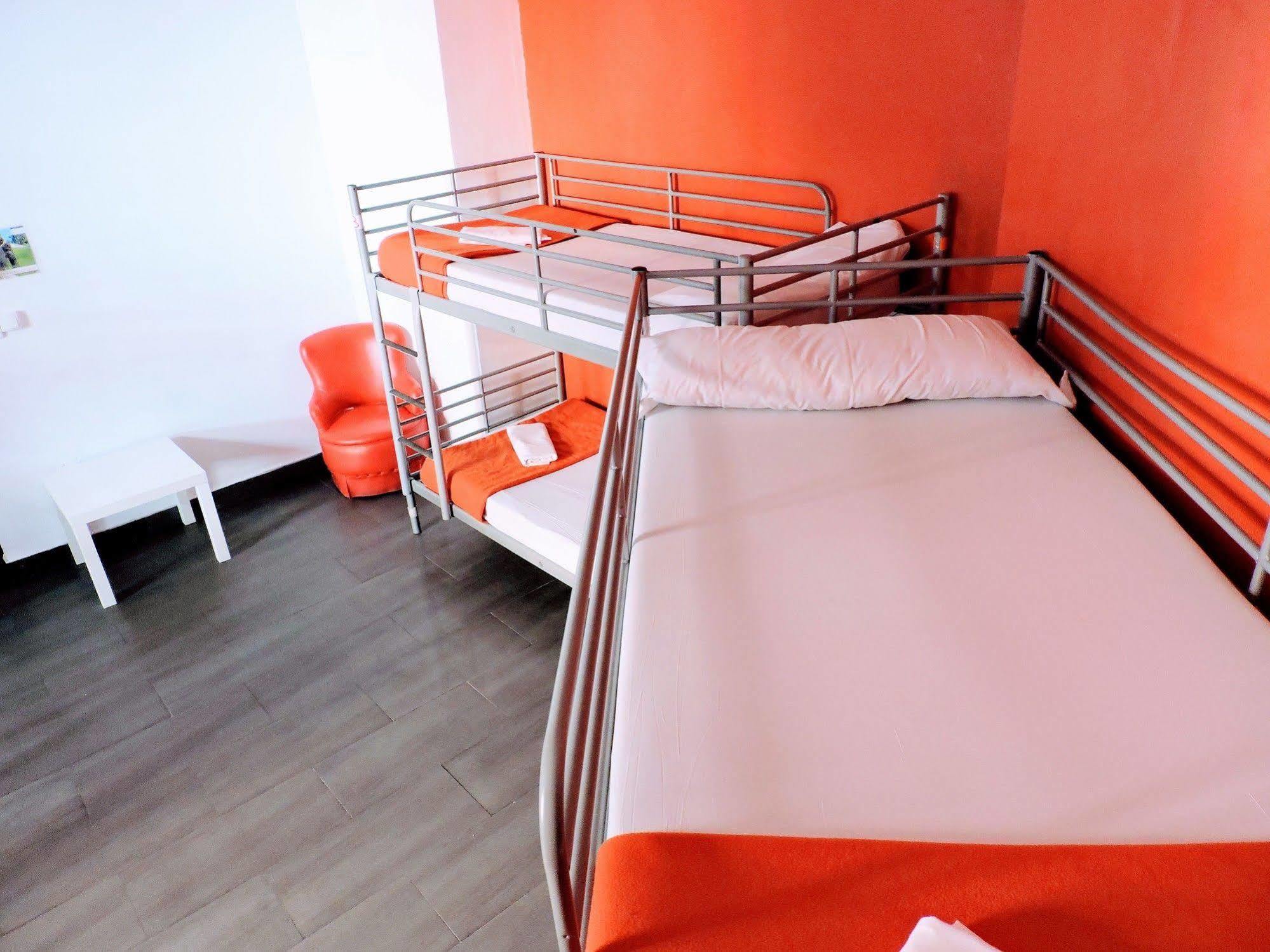 Feetup Backpackers *