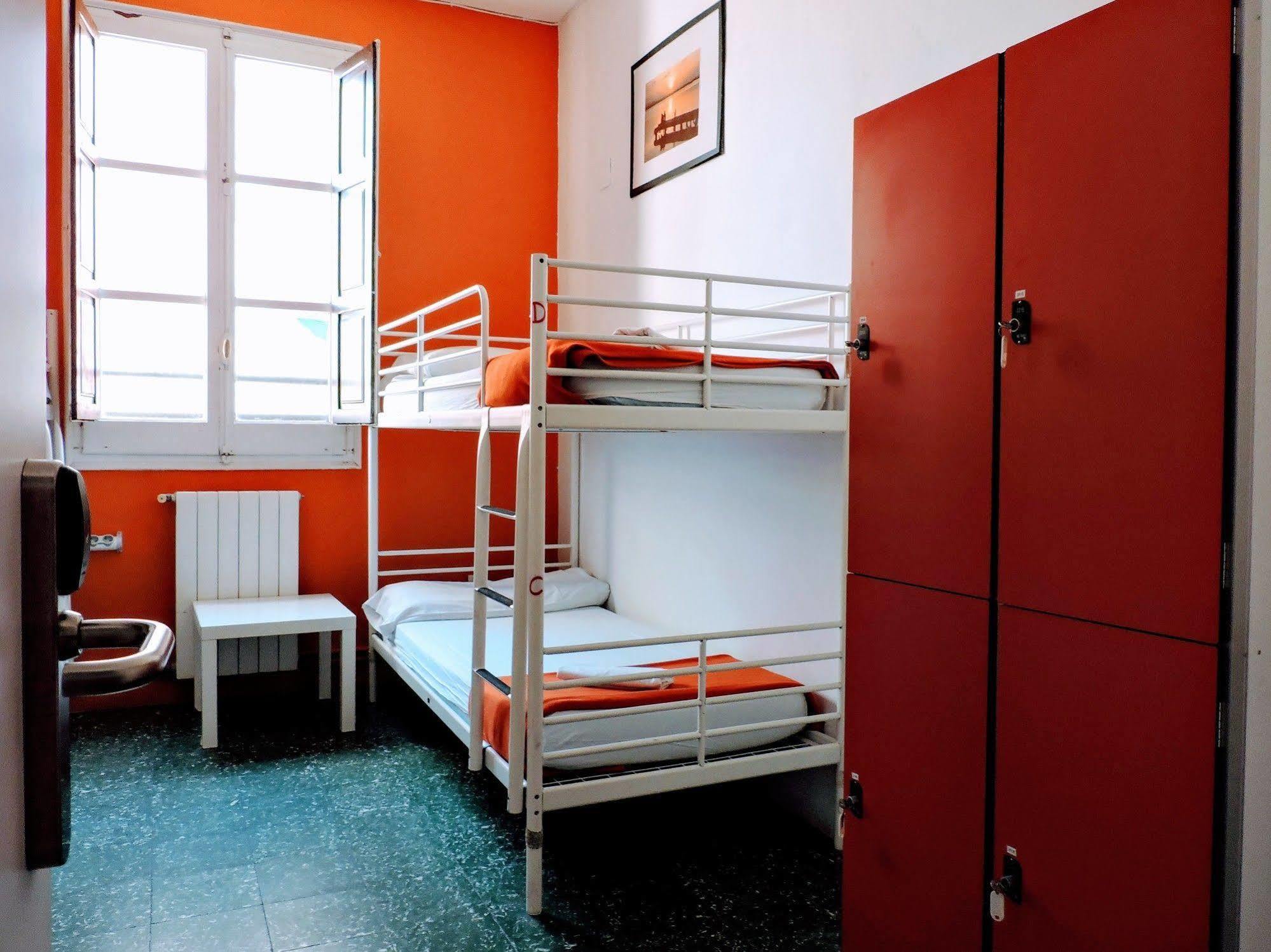 Feetup Backpackers Hostal