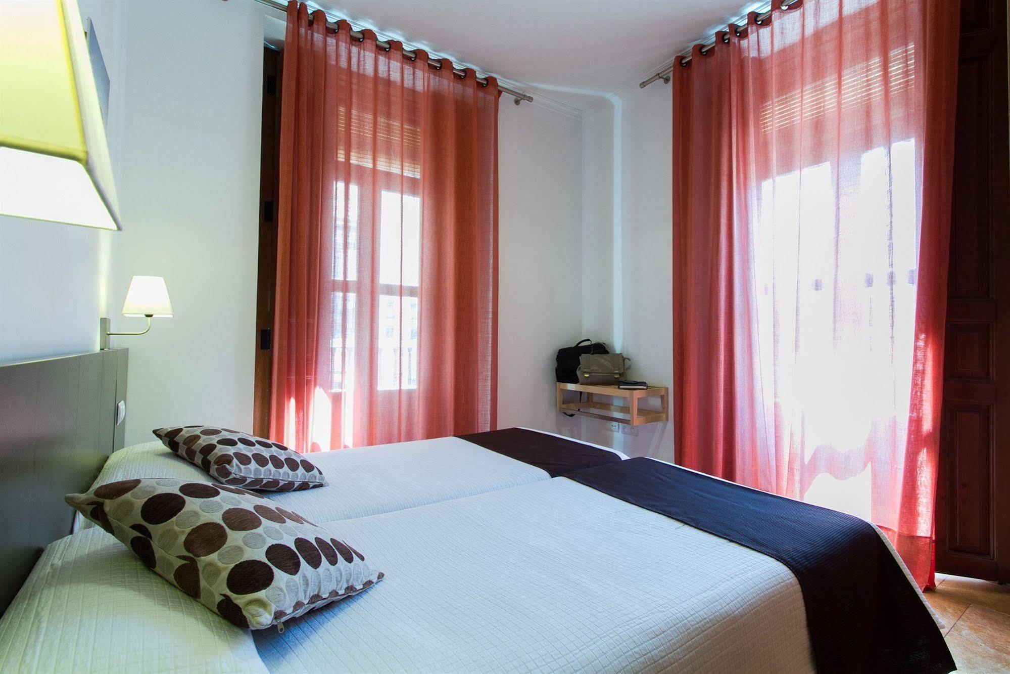 Living - Merced * Valencia