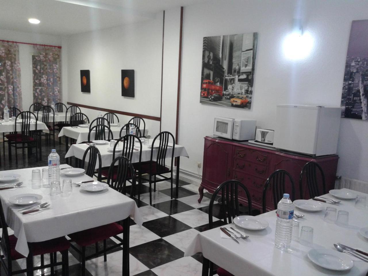 Residencia Universitaria Reuniver Burjassot Inn *