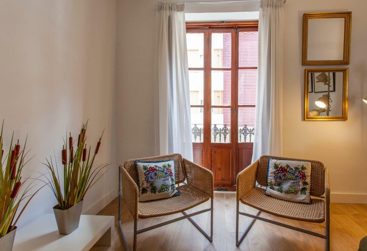 Apartup Rojas Market Apartment