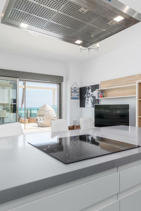 Apartamento Luxury Front With Pool Valencia