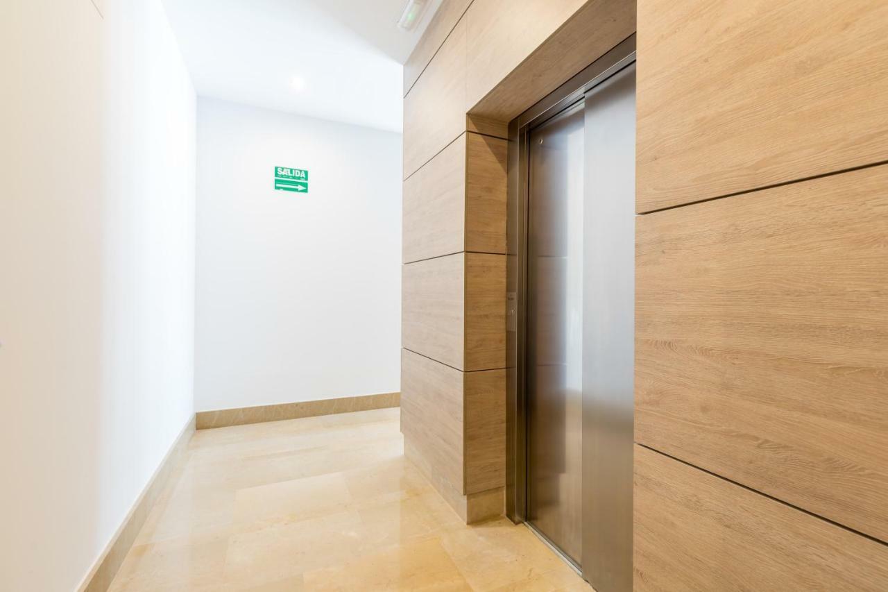 Luxury Front With Pool Apartamento