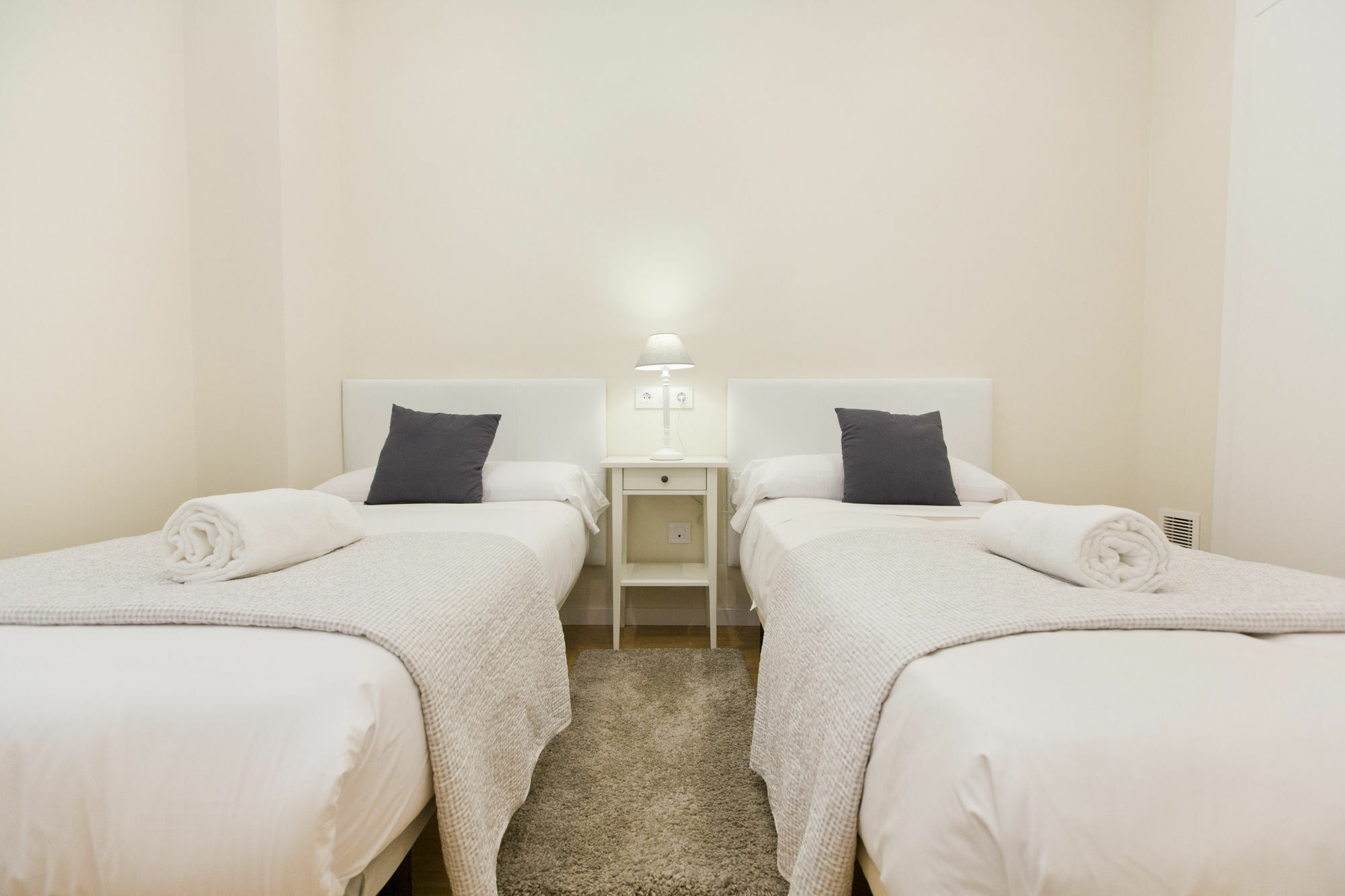 Apartment Total White