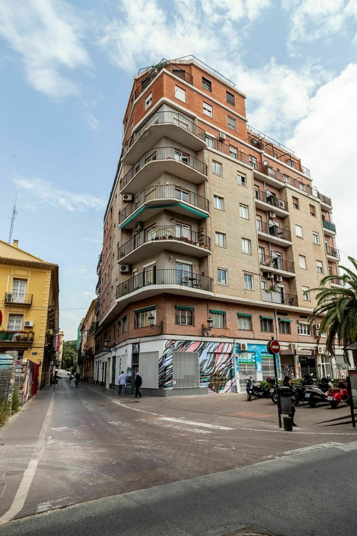 Travel Habitat Atico Ciutat Vella.