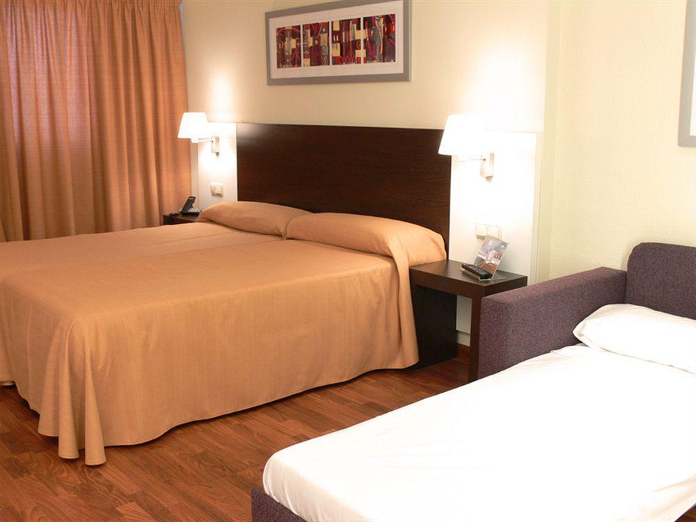 Hotel Port Feria 4*