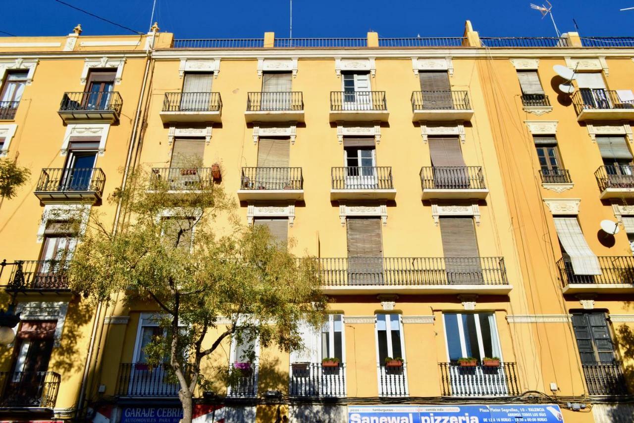 Hola - * Valencia