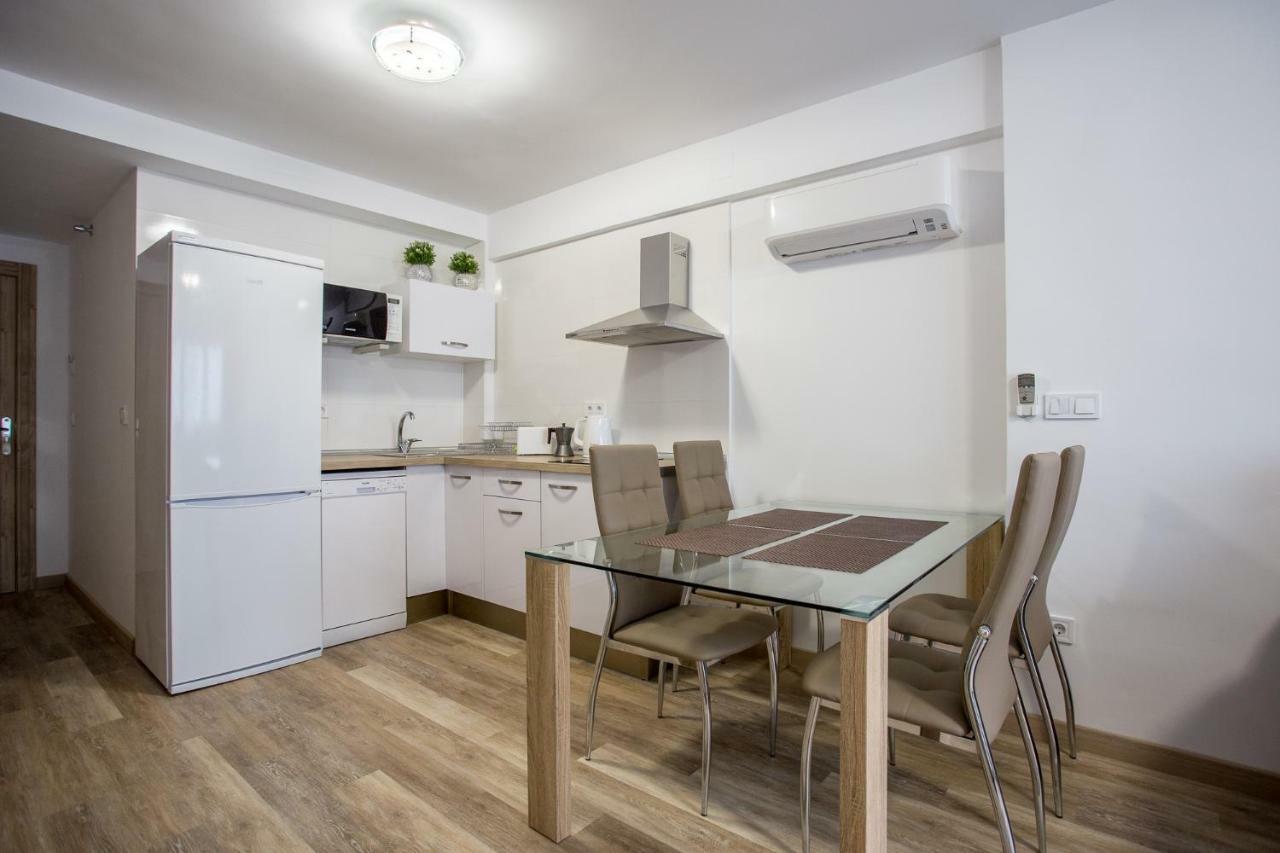 Apartment Versus Near Of Arts 2 *