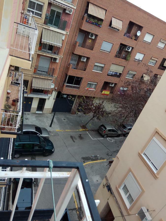 Burjassot Mestalla Apartment *