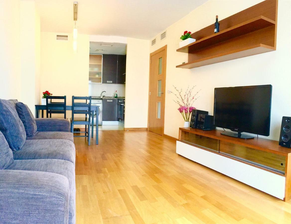 Apartment Sun @ Arts & Sciences + Parking *