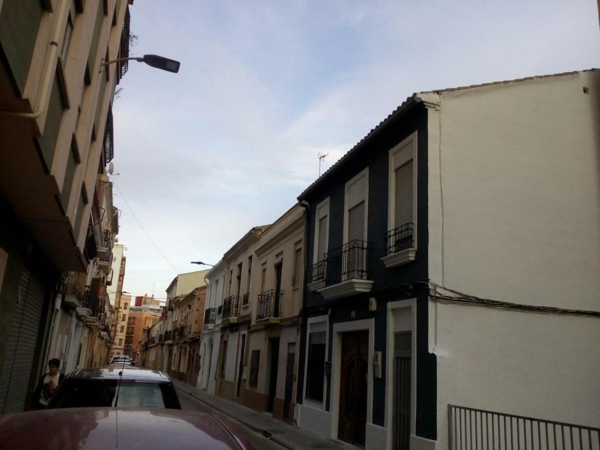 Lola Encorts * Valencia