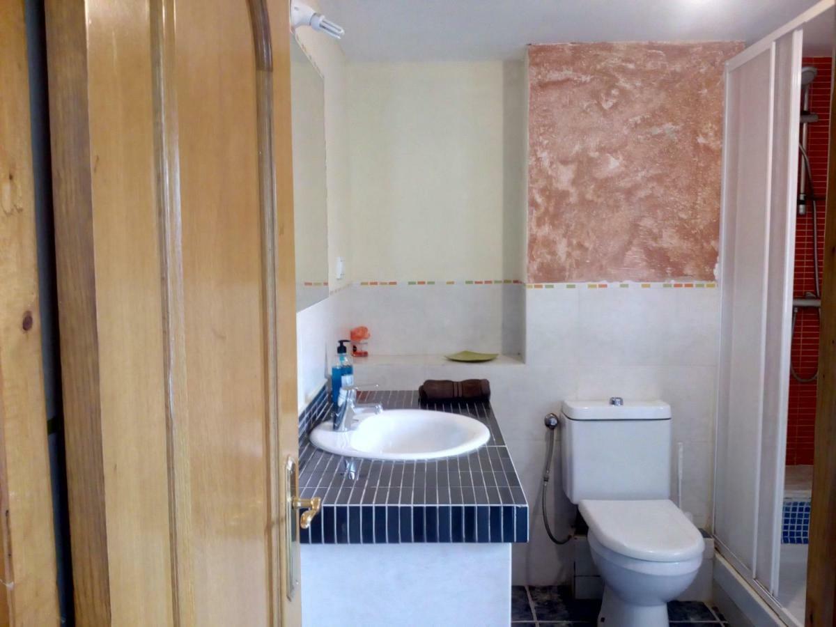 Lola Encorts Apartamento Valencia