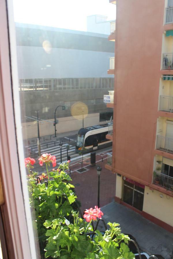 Apartamento Luminoso * La Marina De Valencia