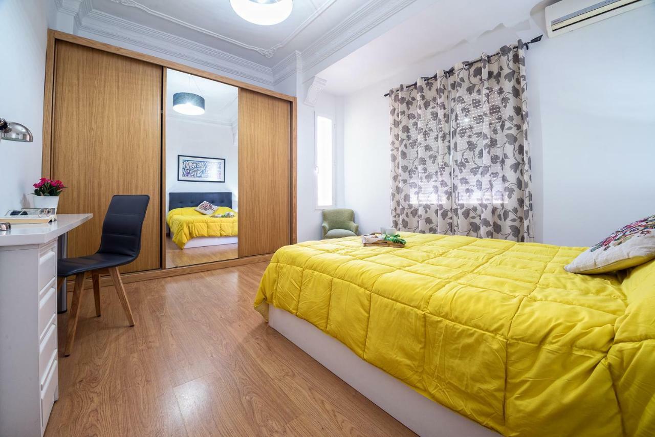 Confortable * La Marina De Apartamento *