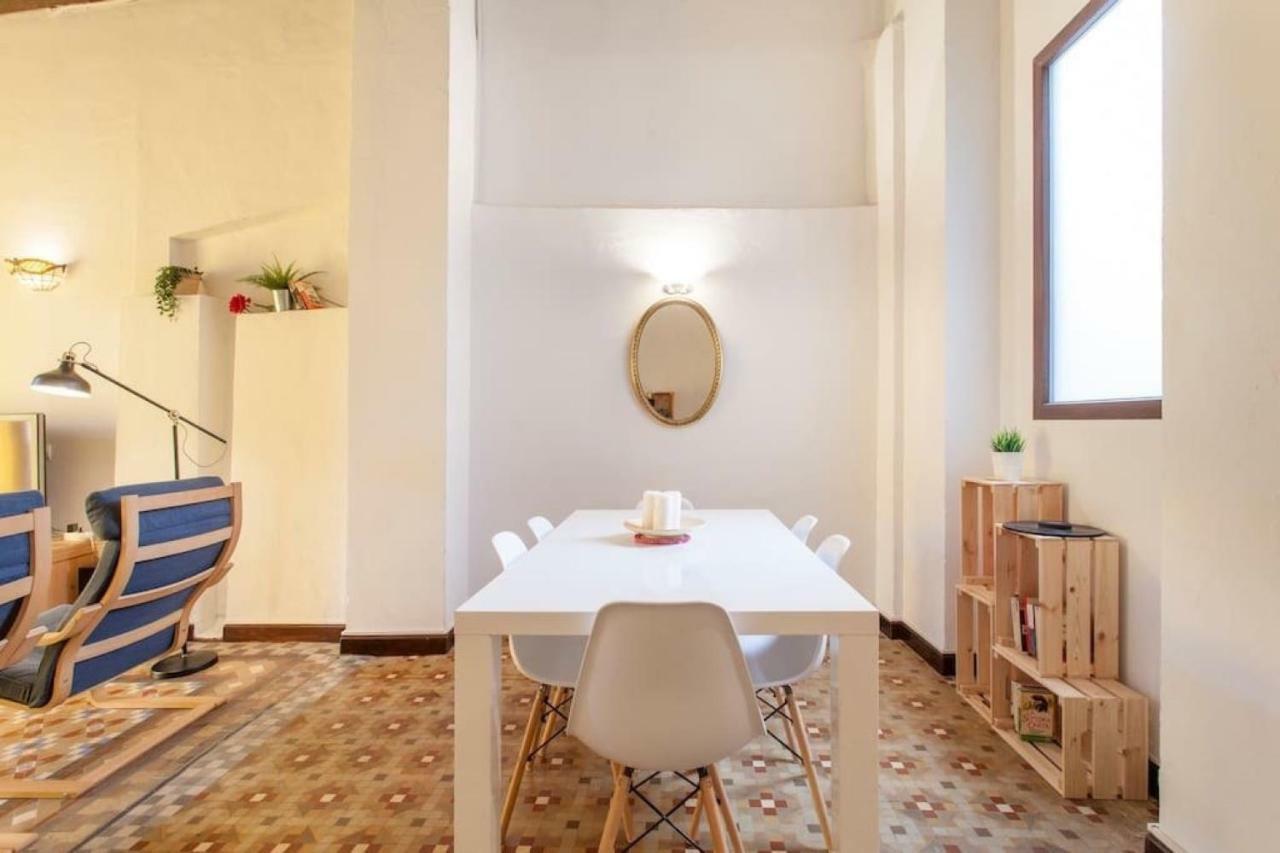 Luminous Attic Down Town Apartamento