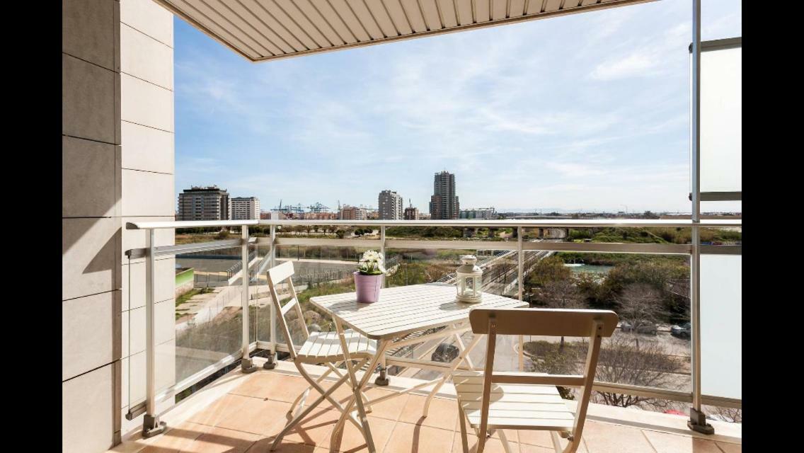 En La Ciudad De Ciencias Y Cerca De La Playa Apartment Valencia