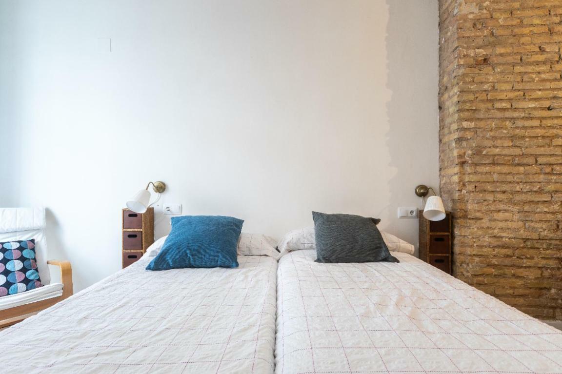 47 Carrer De Cadis, Puerta 1