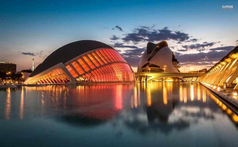 Cerca De La Playa Y Ciudad De Ciencias Apartamento