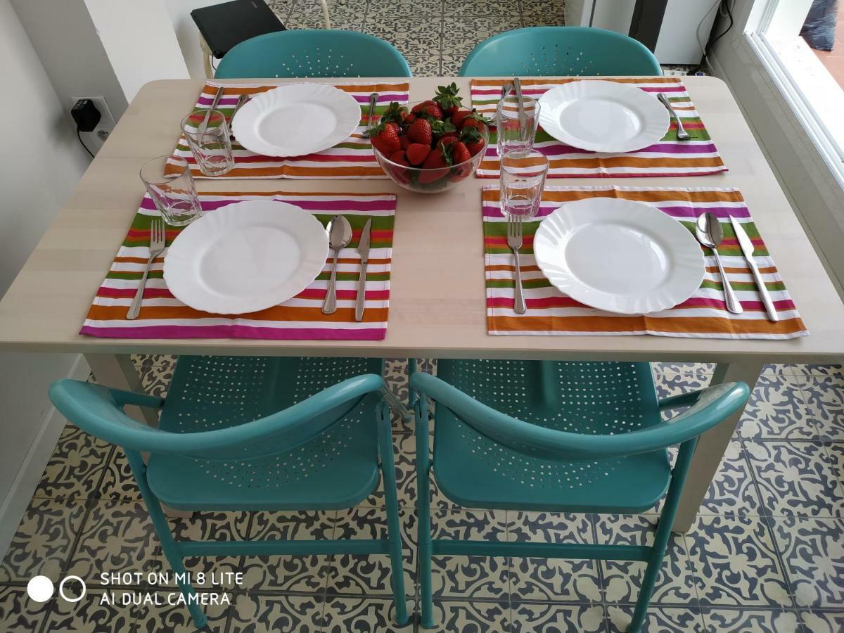 12 Carrer Del Bisbe * Valencia