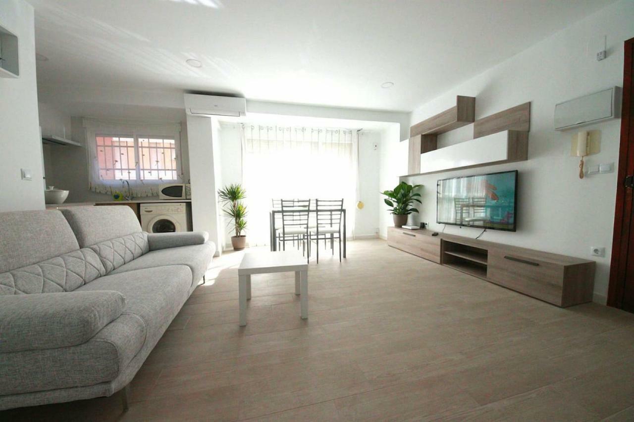 Ivam Esquife Apartment