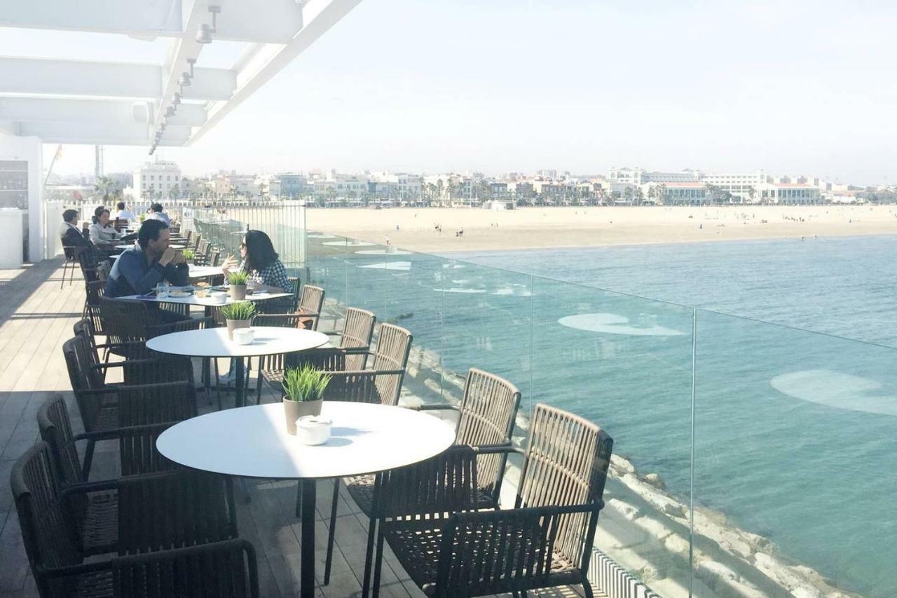 Ocean Aquarius Hotel en barco Valencia