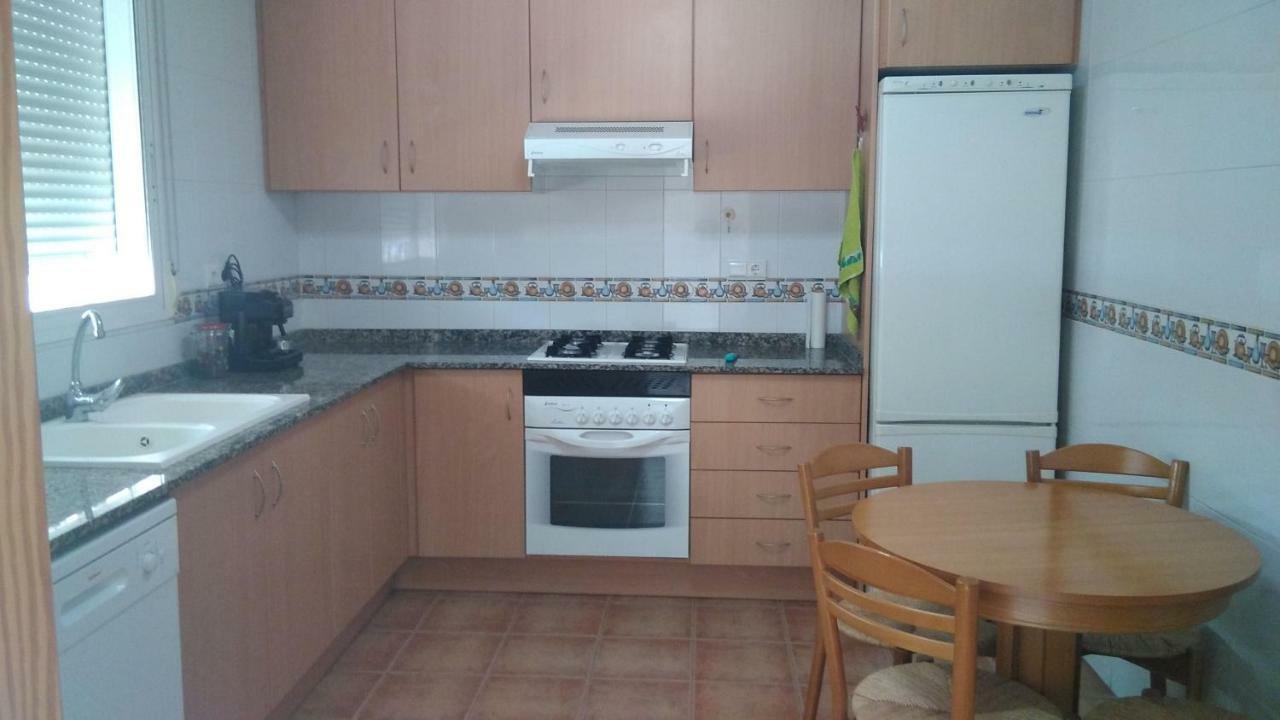 Сasa de vacaciones Magnífico Adosado, Cerca De Ciudad, En Zona De Montaña Y Playa Fluvial *