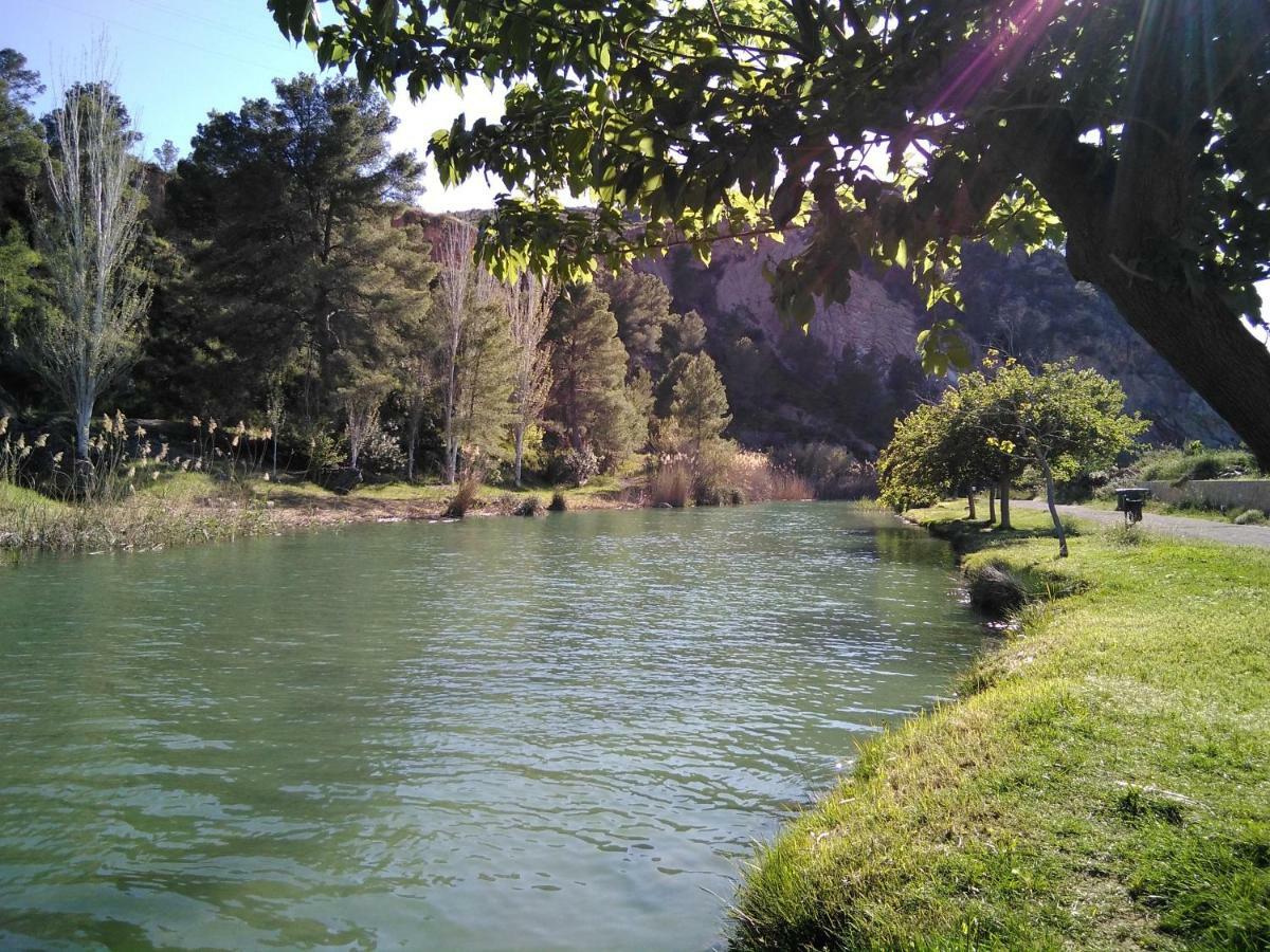 Magnífico Adosado, Cerca De Ciudad, En Zona De Montaña Y Playa Fluvial