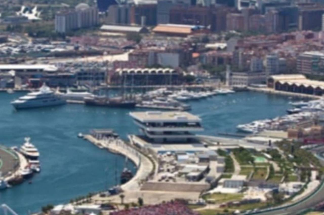 Loft En La Ciudad De Ciencias Y Cerca De La Playa Apartamento
