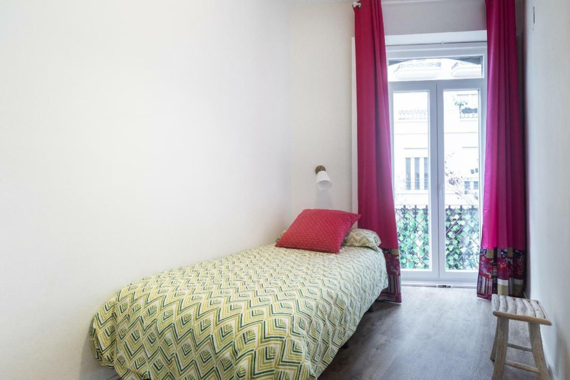Apartamento 47 Carrer De Cadis, Puerta 1