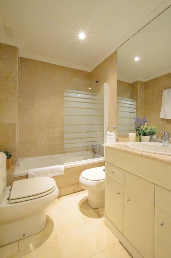 Apartment Center *
