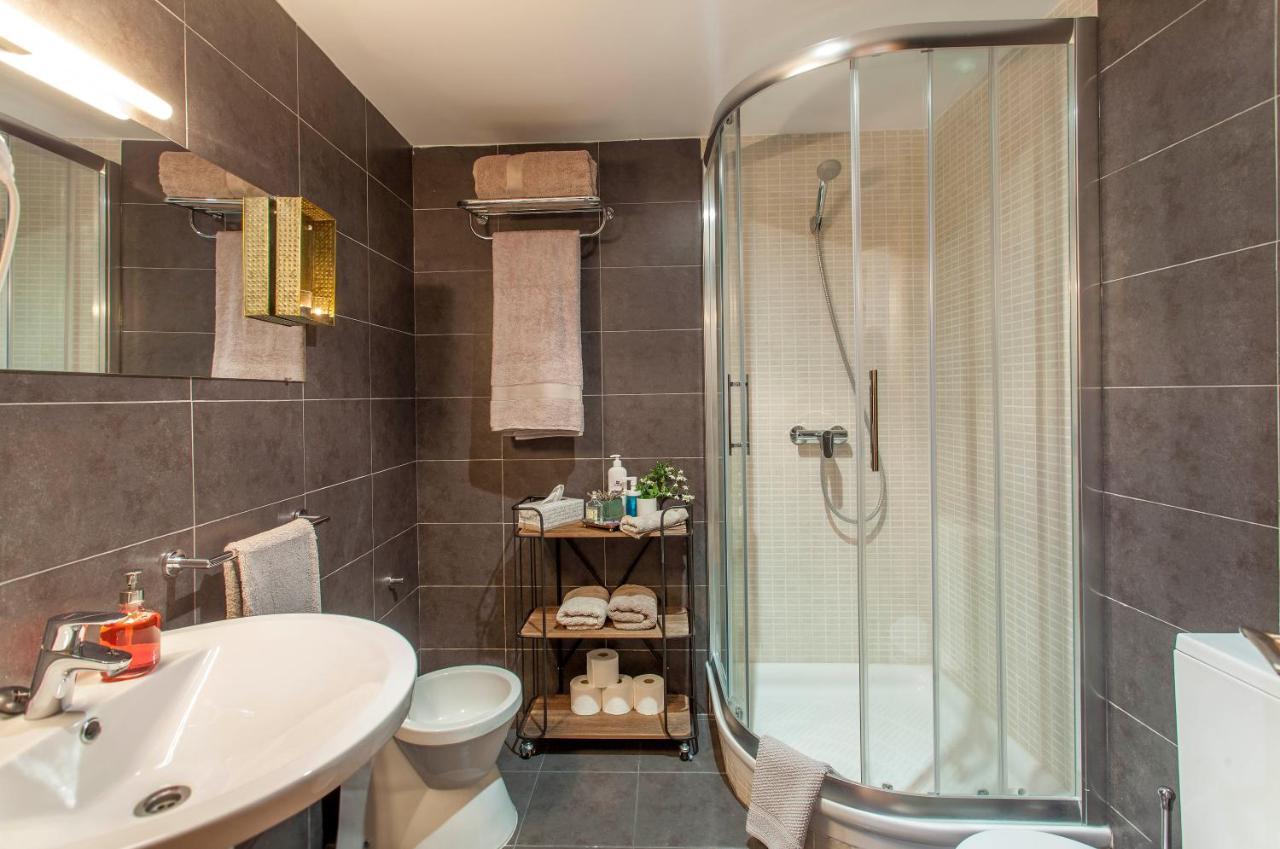 Luxurious & Alluring In Historic Town