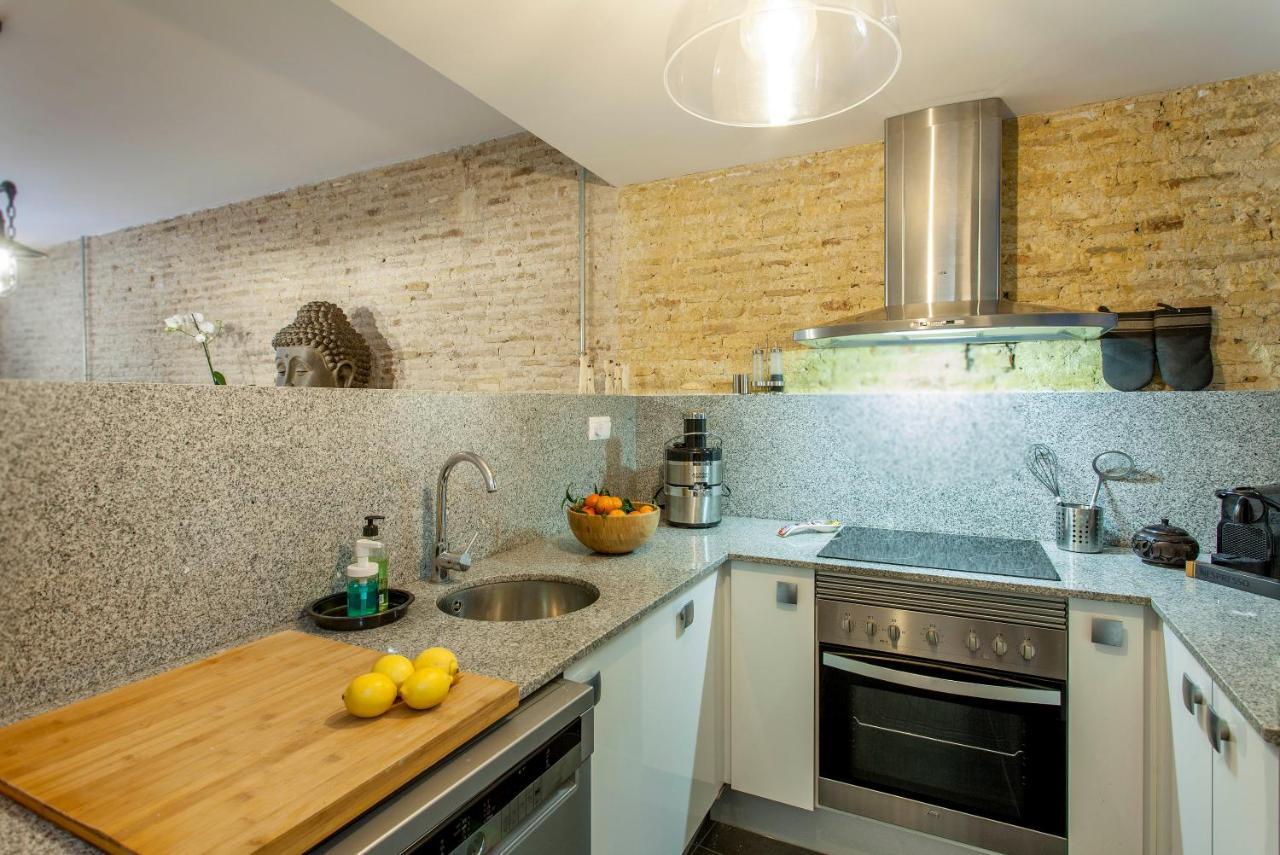 Luxurious & Alluring In Historic Town *