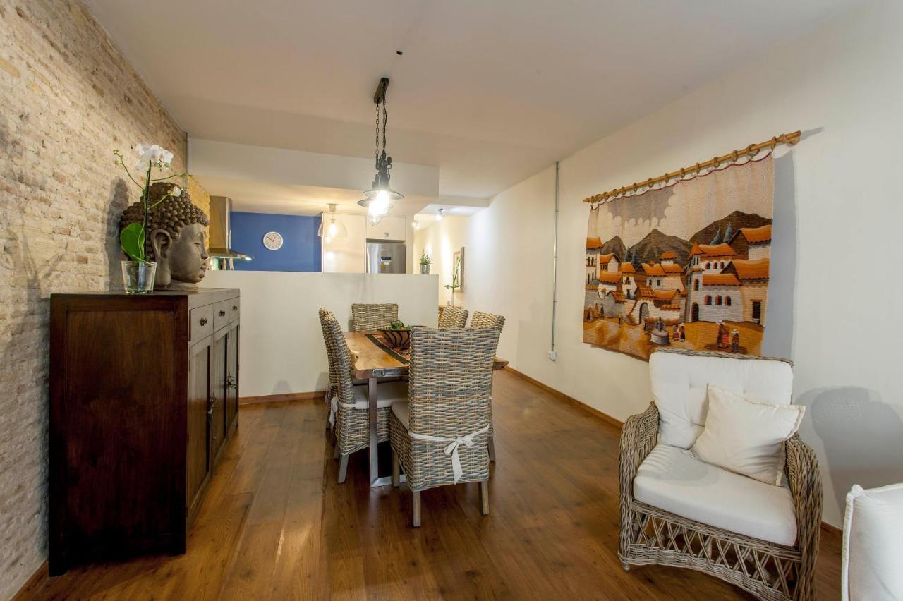 Luxurious & Alluring In Historic Town * Valencia