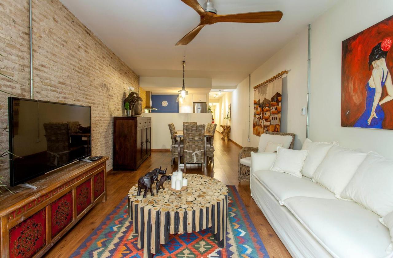 Luxurious & Alluring In Historic Town Apartamento *