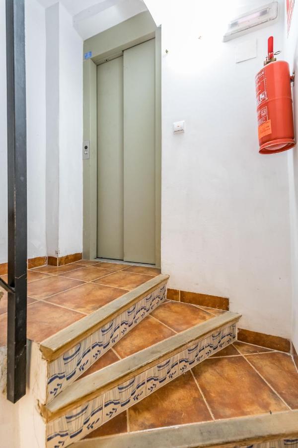 Travel Habitat Plaza De La Virgen Apartment