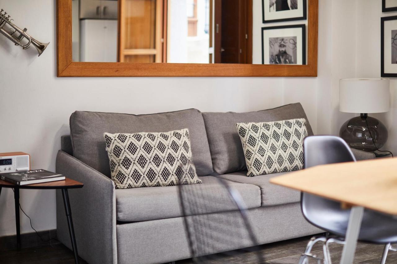 Bubuflats / Mercat Apartment *
